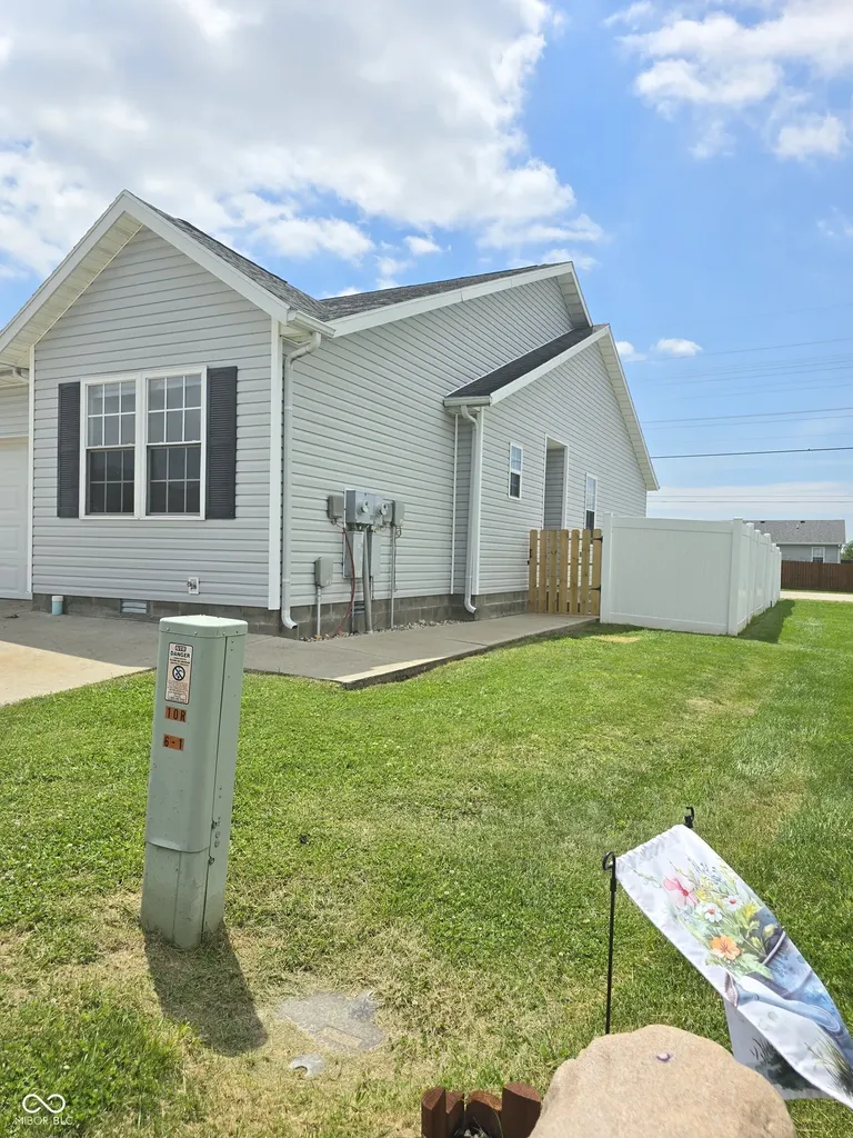1677 W Kole Drive Greensburg IN 47240