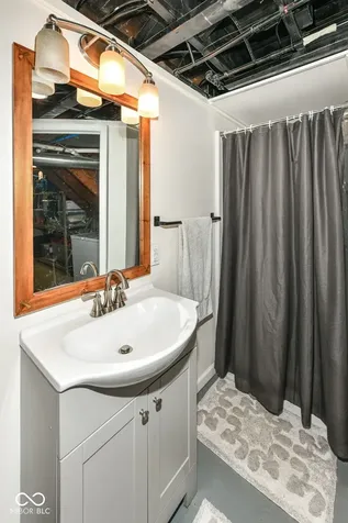 5144 Laurel Hall Drive Indianapolis IN 46226