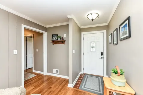 5144 Laurel Hall Drive Indianapolis IN 46226