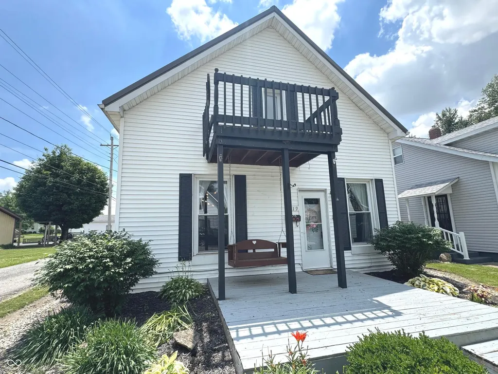 819 W 9th Street Rushville IN 46173