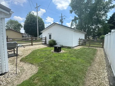 819 W 9th Street Rushville IN 46173
