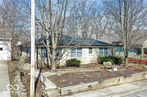 760 W Pine Street Zionsville IN 46077