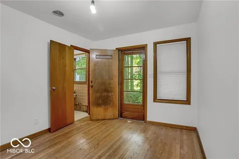 760 W Pine Street Zionsville IN 46077