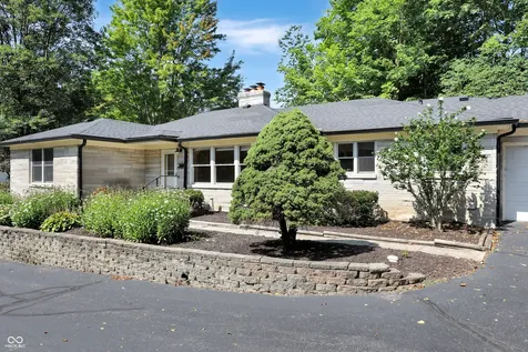 760 W Pine Street Zionsville IN 46077
