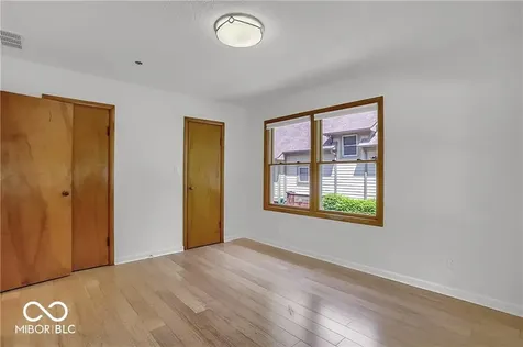 760 W Pine Street Zionsville IN 46077