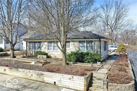 760 W Pine Street Zionsville IN 46077