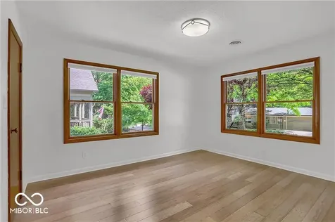 760 W Pine Street Zionsville IN 46077