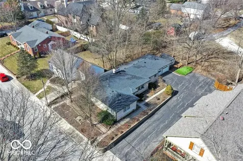760 W Pine Street Zionsville IN 46077