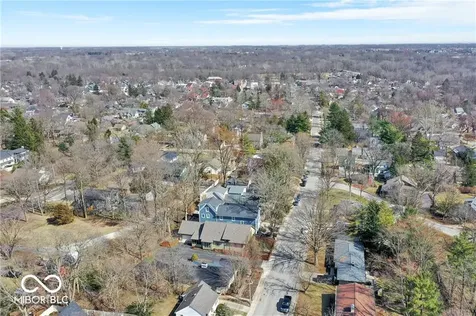 760 W Pine Street Zionsville IN 46077
