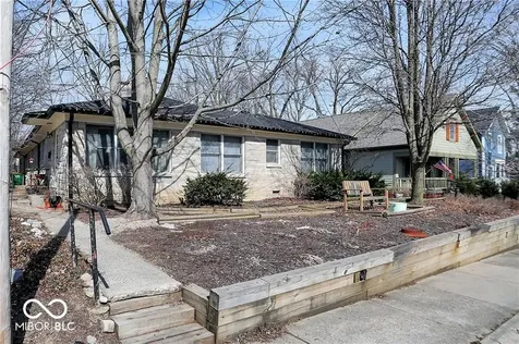 760 W Pine Street Zionsville IN 46077