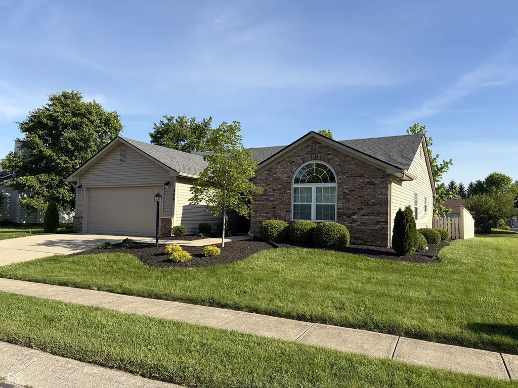 394 E Quail Wood Lane Westfield IN 46074