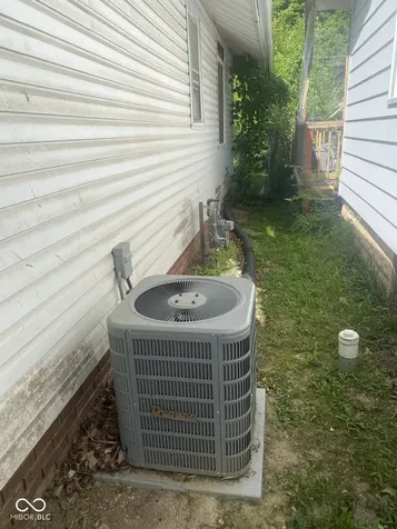 2103 S Burlington Drive Muncie IN 47302