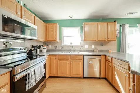 3859 Chancellor Drive Greenwood IN 46143