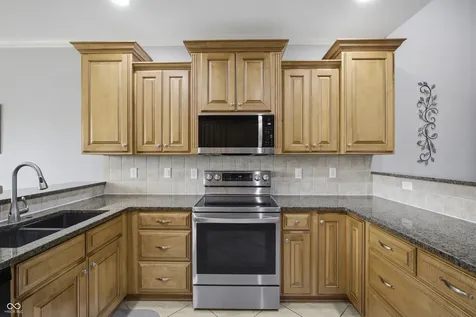 5176 Marco Drive Columbus IN 47203