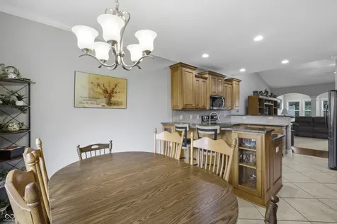 5176 Marco Drive Columbus IN 47203