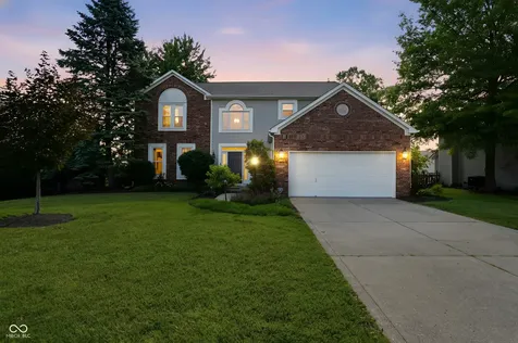 10827 Lexington Carmel IN 46280