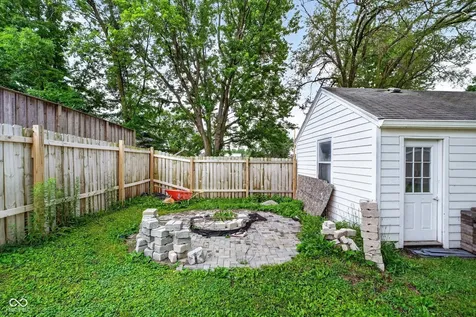 355 Blinn Avenue Frankfort IN 46041