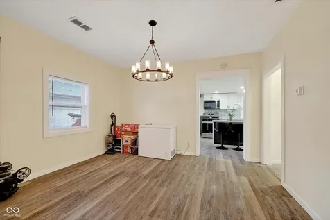 355 Blinn Avenue Frankfort IN 46041