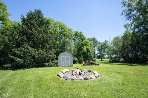 4269 E 200 N Greenfield IN 46140
