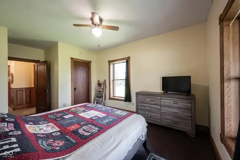 4269 E 200 N Greenfield IN 46140
