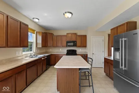 5973 Oakhaven Drive Greenwood IN 46142