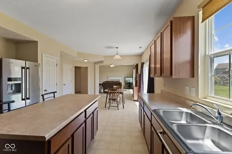 5973 Oakhaven Drive Greenwood IN 46142