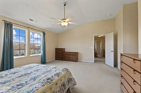 5973 Oakhaven Drive Greenwood IN 46142
