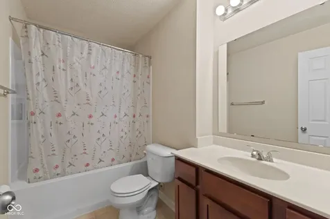 5973 Oakhaven Drive Greenwood IN 46142