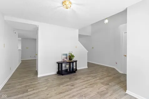 4124 Goshawk Court Indianapolis IN 46254