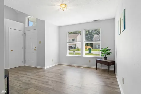 4124 Goshawk Court Indianapolis IN 46254