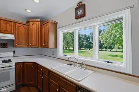 5251 N 800 Road E Wilkinson IN 46186