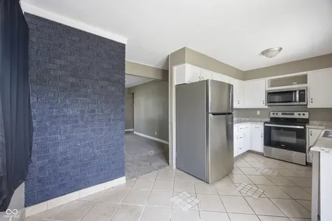 910 Heritage Lane Anderson IN 46013