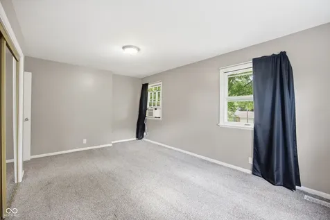 910 Heritage Lane Anderson IN 46013