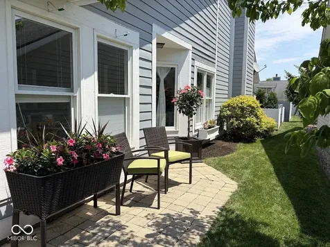 7877 Clearwater Parkway Indianapolis IN 46240