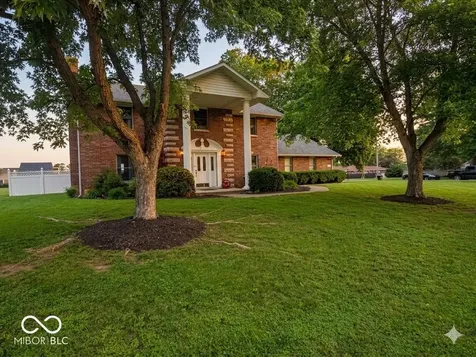 2490 E Northwood Avenue Terre Haute IN 47805
