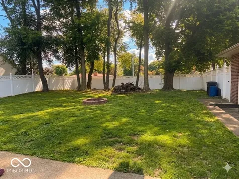 2490 E Northwood Avenue Terre Haute IN 47805