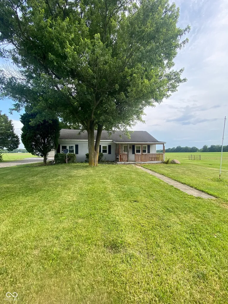 8321 N County Road 75 E Lizton IN 46149