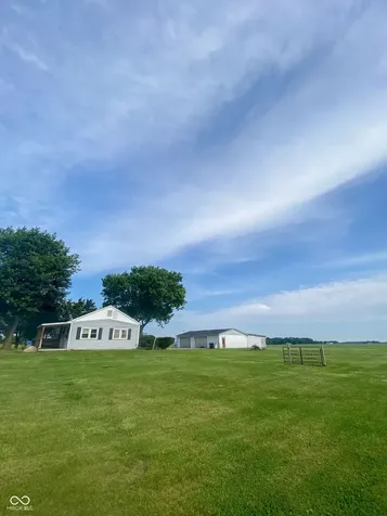 8321 N County Road 75 E Lizton IN 46149