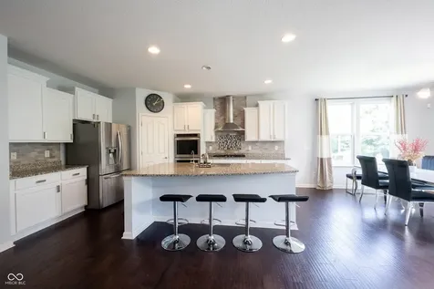 13111 Avon Cross Way Fishers IN 46037