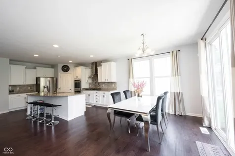 13111 Avon Cross Way Fishers IN 46037