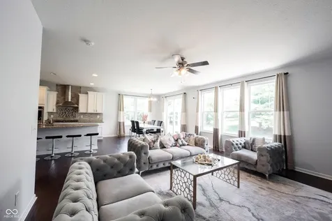 13111 Avon Cross Way Fishers IN 46037