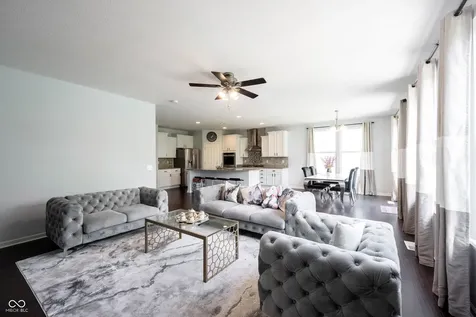 13111 Avon Cross Way Fishers IN 46037