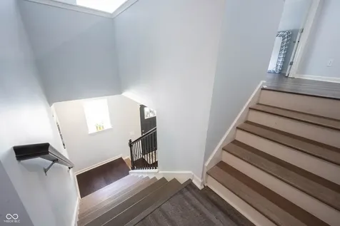 13111 Avon Cross Way Fishers IN 46037