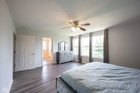 13111 Avon Cross Way Fishers IN 46037
