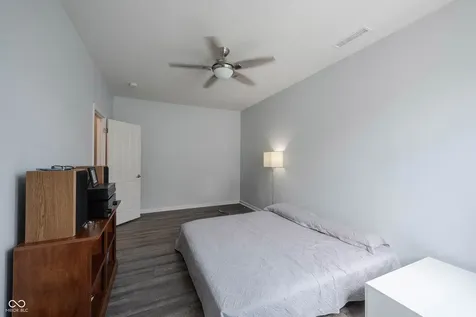 13111 Avon Cross Way Fishers IN 46037