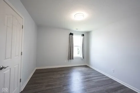 13111 Avon Cross Way Fishers IN 46037