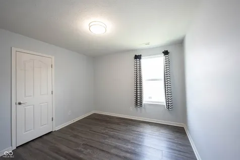 13111 Avon Cross Way Fishers IN 46037