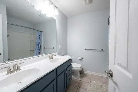 13111 Avon Cross Way Fishers IN 46037