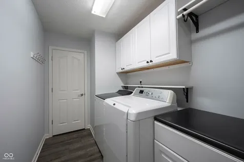 13111 Avon Cross Way Fishers IN 46037