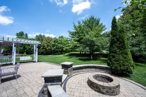 13111 Avon Cross Way Fishers IN 46037